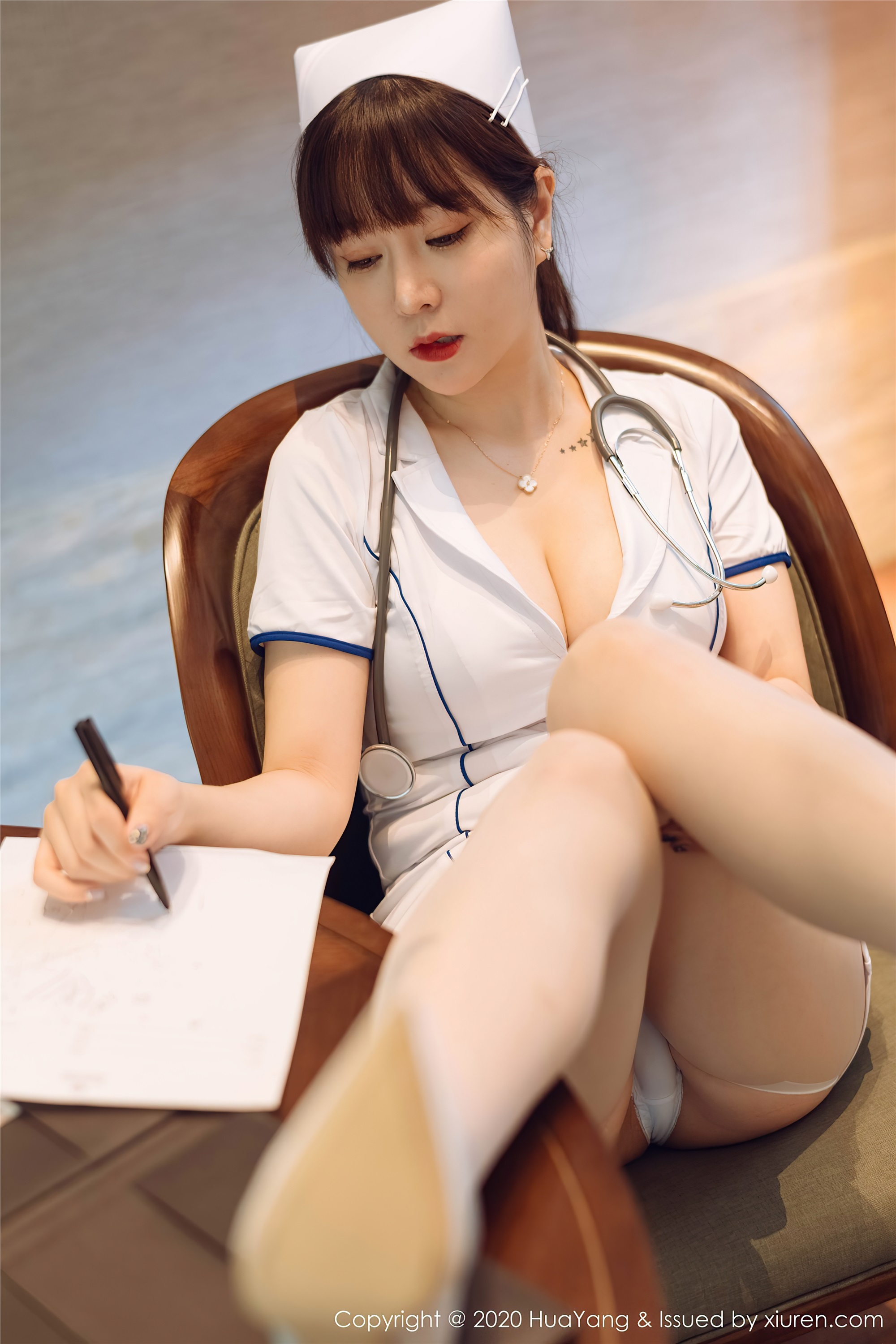 HuaYang花漾 2020.11.27 Vol.330 王雨纯